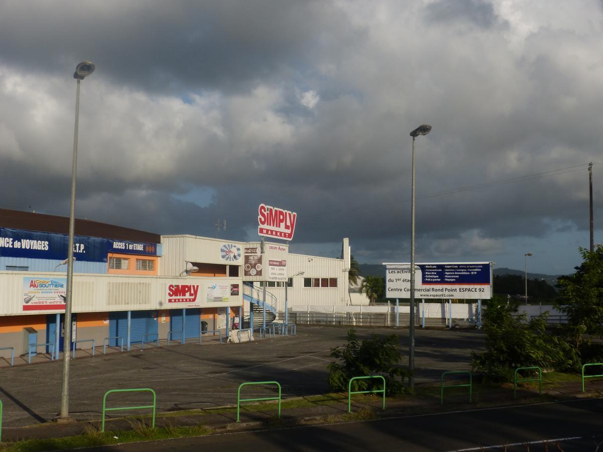 Airport Hotel Ducos Eksteriør bilde